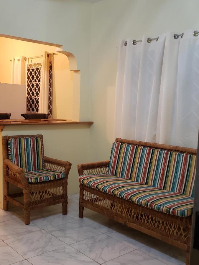 מנדוויל Lion'S View Bed & Breakfast מראה חיצוני תמונה